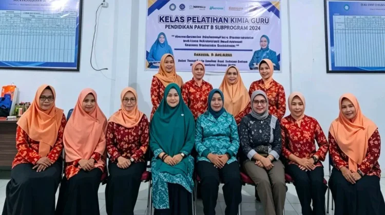 PKK Buton tengah Gerlar Pelatihan Tata Rias Wajah