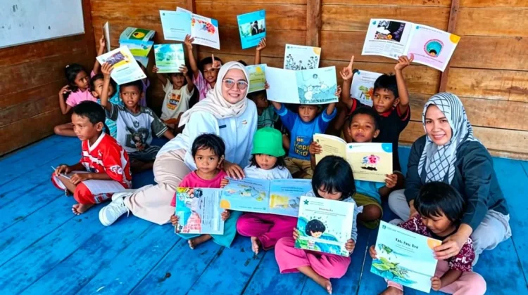 Dinas Perpustakaan dan Arsip Daerah Konsel Gelar  Retelling Bersama Anak Pesisir