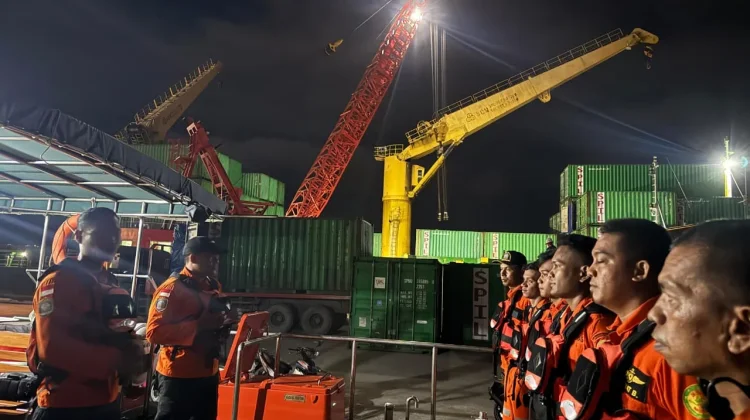 Tim SAR Tutup Operasi Kapal Mati Mesin di Perairan Batu Atas