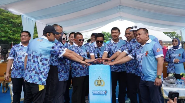 Bhayangkara Sultra Run 2026 Meriah, Polda Luncurkan Program SIMPUL