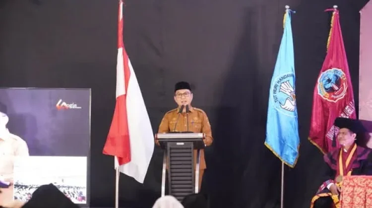 Bupati Ajak Lulusan USN Kolaka Jadi Pencipta Lapangan Kerja