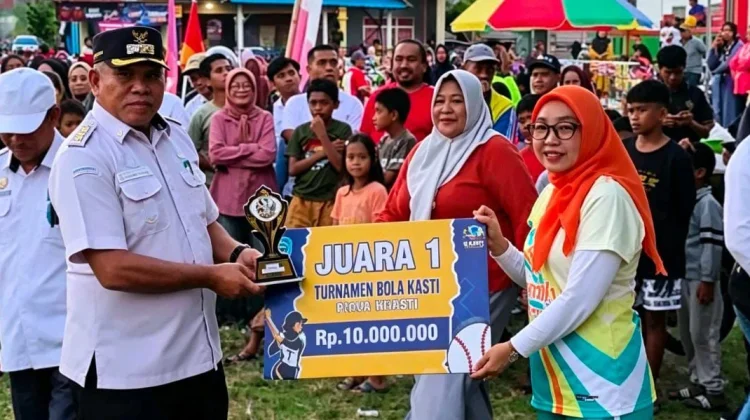 Turnamen Bola Kasti Piala Bupati Cup I Buteng di Tutup