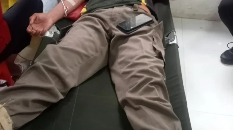 Pejabat Satpol PP Kota Kendari Ikut Donor Darah, Dinyatakan Layak Donorkan Darah