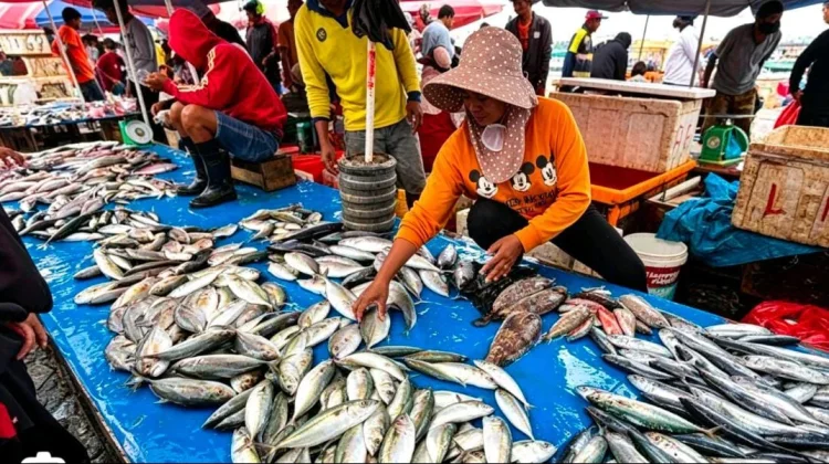 Perempuan Pesisir Pilar Utama Ekonomi Laut