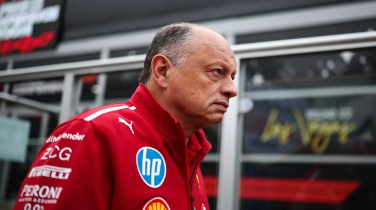 Vasseur Jelaskan Alasan Ferrari Memanggil Hamilton saat Safety Car