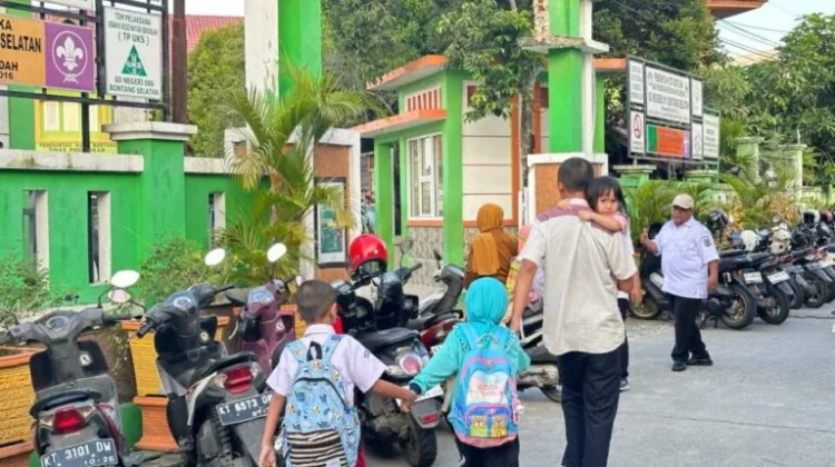 ASN Diberi Kelonggaran Antar Anak di Hari Pertama Sekolah