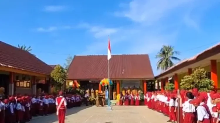 Hari Pertama Masuk Sekolah, SD Negeri 86 Kendari Sambut Siswa Baru PLS