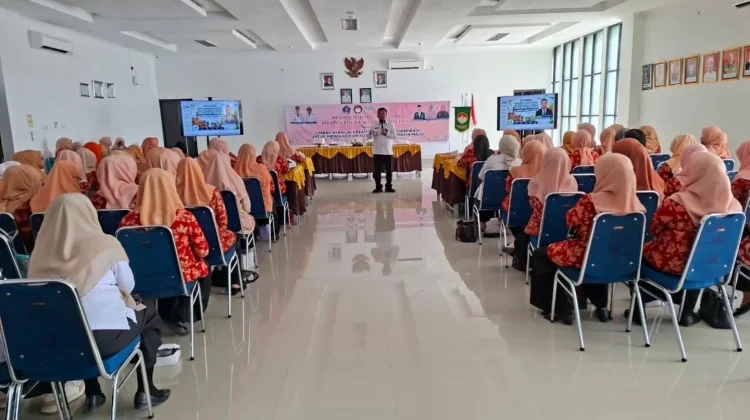 Pemkot Kendari Latih Perempuan Olah Limbah Domestik Jadi Barang Bernilai