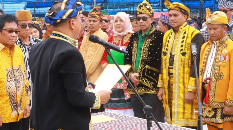 Gubernur Kukuhkan Pengurus KKMM Sultra 2026-2031
