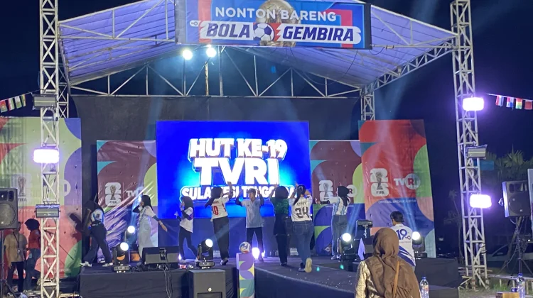TVRI Sultra Rayakan HUT ke-19, Meriahkan Nobar Malam Final Piala Dunia