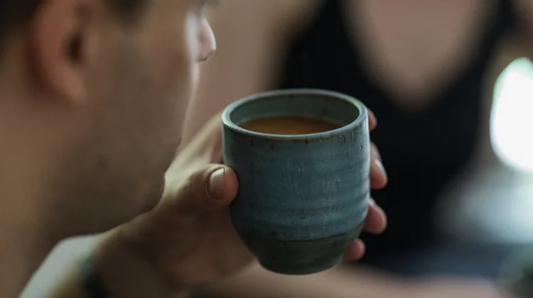Minum hingga 5 Cangkir Kopi Sehari Aman untuk Jantung? Ini Penjelasan Ilmiahnya
