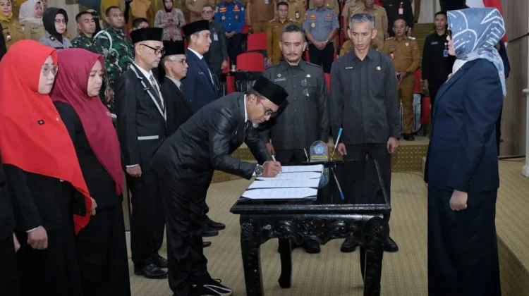Pemerintah Kota Kendari Rotasi Empat Kadis dan Belasan Pejabat Fungsional
