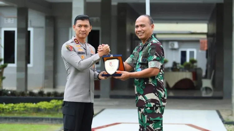 Kapolda Sultra Perkuat Sinergi dengan Lanud Halu Oleo Jaga Stabilitas Keamanan