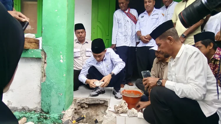 Bupati Wakatobi Letakan Batu Pertama Pembangunan Masjid Jami Jabal Nur