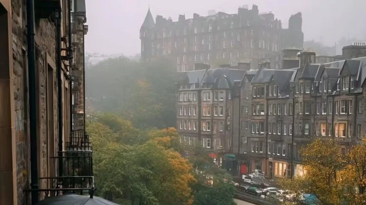 Edinburgh, Kota dengan Pesona Klasik yang Terlihat Seperti Negeri Dongeng