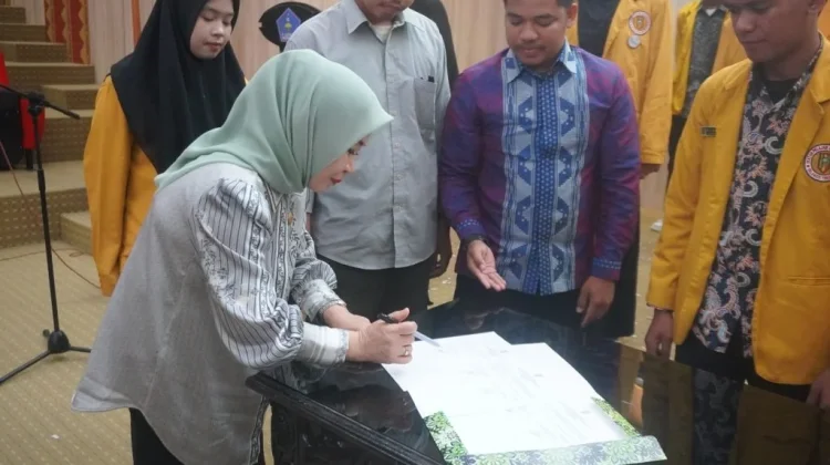 Pemkot Kendari Kukuhkan Pimpinan Daerah Ikatan Pelajar Muhammadiyah Kendari
