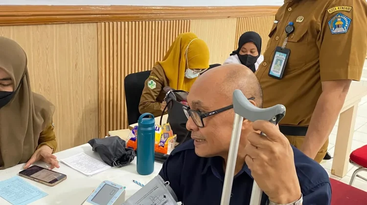 BLUD UPTD Puskesmas Perumnas Gelar Cek Kesehatan Gratis di RRI Kendari
