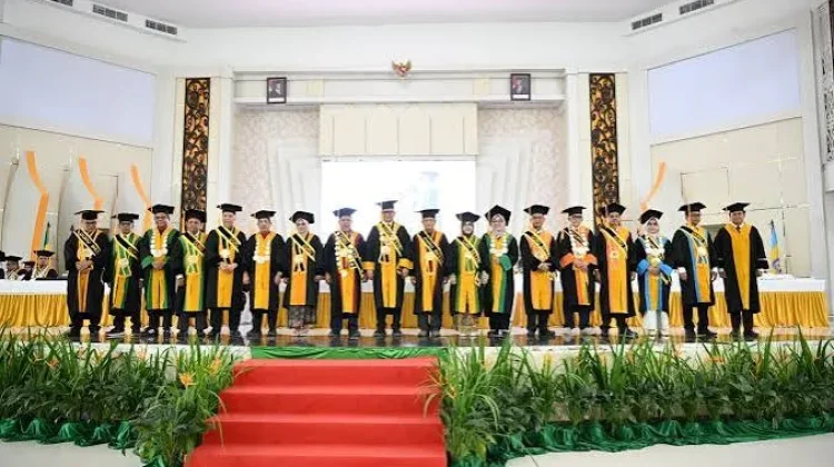 Delapan Profesor Baru Dikukuhkan, Perkuat Kapasitas Akademik UHO