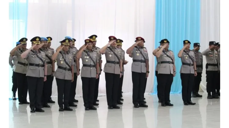 Kapolda Sultra Pimpin Sertijab PJU dan Kapolres Jajaran Polda Sultra