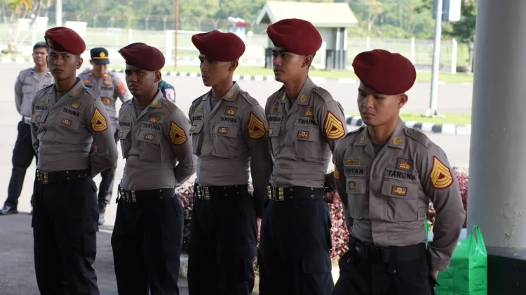 Suasana Penjemputan Taruna Akpol dan Akmil di Lanud Kendari
