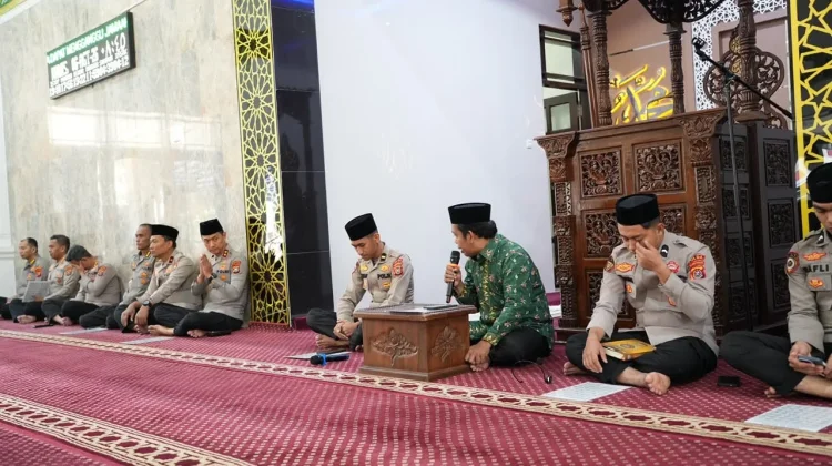 Polda Sultra Perkuat Mental Personel Melalui Kajian Al-Qur'an Rutin