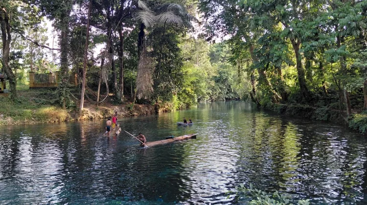 Mata Air Fotuno Rete, Hidden Gem yang Memikat di Pulau Muna
