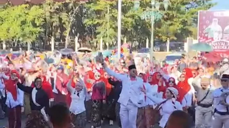 Karnaval Juang Meriahkan HUT ke-81 RI di Kota Kendari