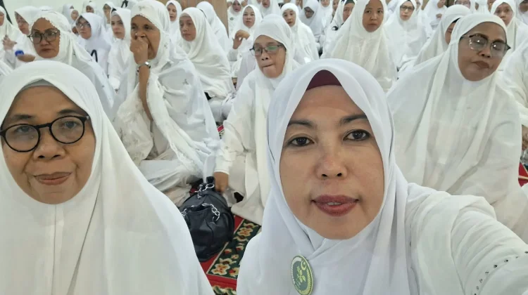 Ketua PW WI Sultra Hadiri Zikir dan Sholawat di Kendari Caddi