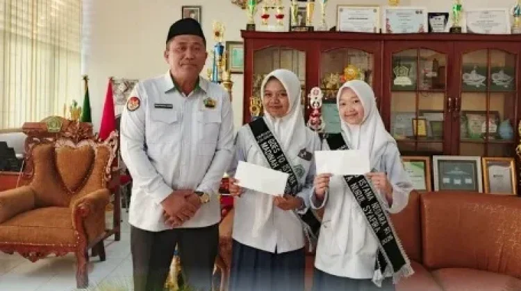 Dua Siswa MTsN 1 Kendari Tampilkan Tari Kolosal di Istana Negara