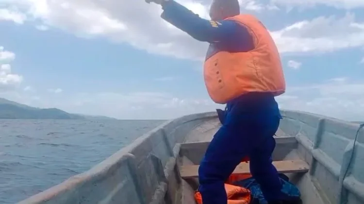 Dua Nelayan Konawe Selatan Selamat usai Perahu Dihantam Ombak