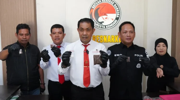 Polresta Kendari Amankan Dua Pemuda serta Barangbukti Sabu 14,62 Gram