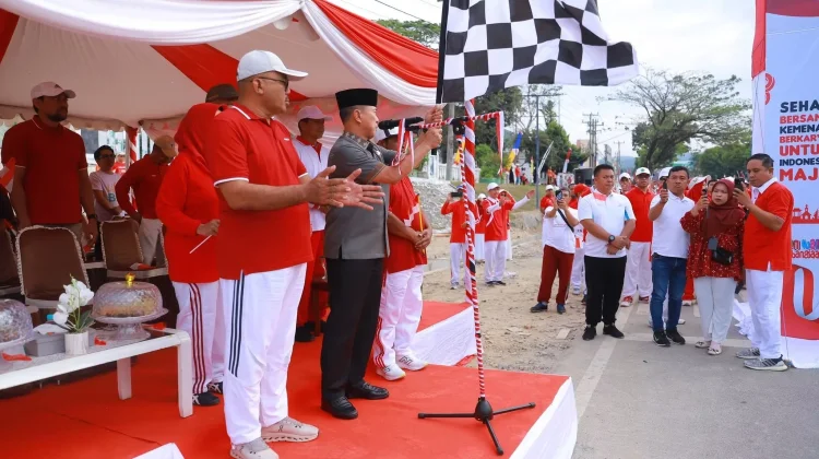 Gubernur Sultra Lepas Fun Walk Kebangsaan Semarak Merdeka