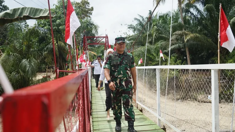 Dandim 1417/Kendari Resmikan Jembatan Perintis Garuda di Atodopi