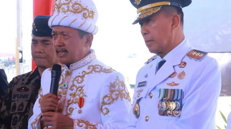 Menteri KKP Pimpin Upacara HUT RI Bersama Nelayan Sorue Jaya