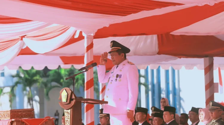 Wakil Gubernur Sultra Pimpin Upacara Penurunan Bendera HUT RI