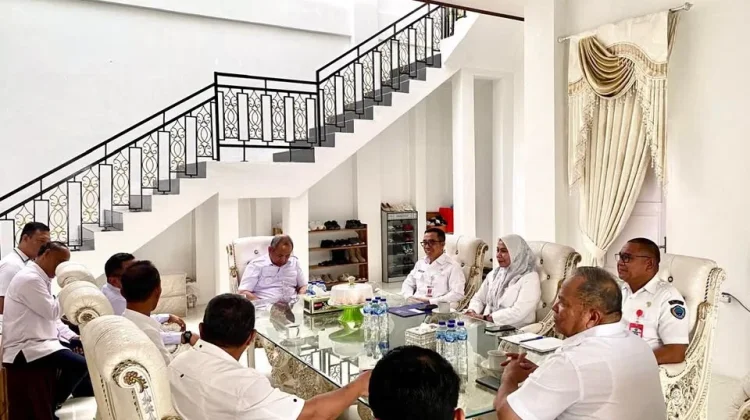 Pemkot Baubau dan Pemkab Busel Bahas Subsidi Penerbangan Super Air Jet