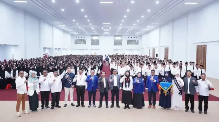 Ribuan Mahasiswa Jadi Angkatan Pertama UIN Kendari