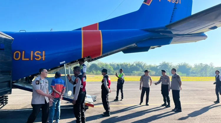 Polri dan Bhayangkari Terus Salurkan Bantuan bagi Korban Gempa Flores