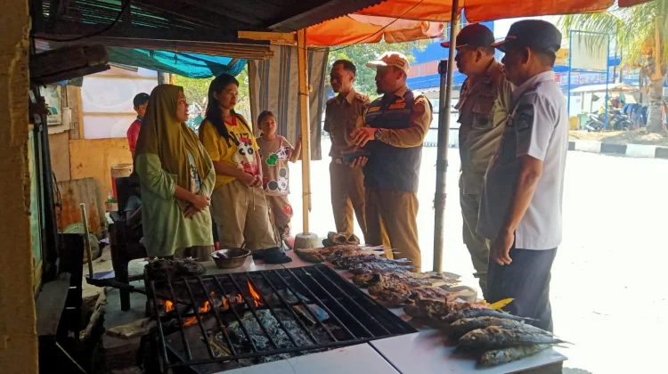 Kecamatan Kendari Barat Sosialisasi Penataan Pedagang Ikan Bakar
