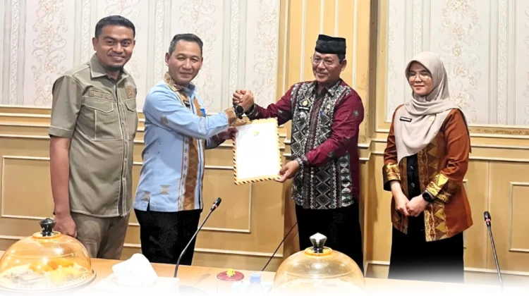 Rapat Evaluasi Perda Pertanggungjawaban APBD 2025 Kota Kendari
