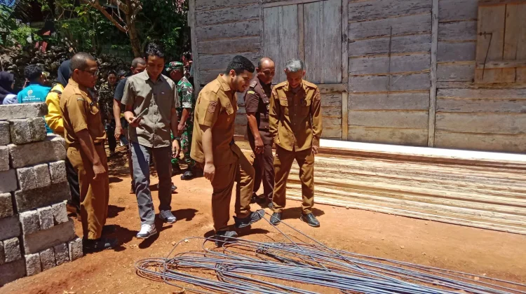 Pemkab dan Kejati Sultra Kolaborasi Bedah Rumah Warga di Buton