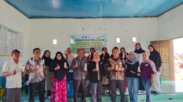 Tim PDB UHO Dorong PKK Womua Monapa Kembangkan Susu Kedelai Bernilai Ekonomi
