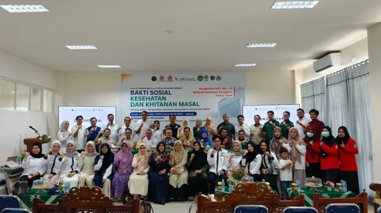 FKIK Universitas Muhammadiyah Kendari bersama IDI Sultra Gelar Bakti Sosial