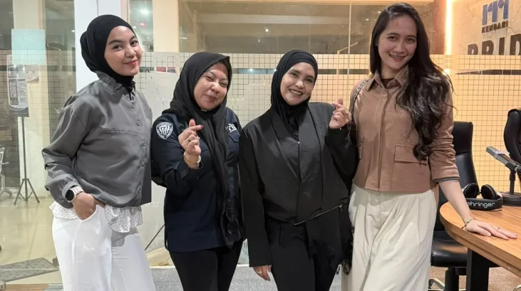 Tangan di Atas Bergerak Bantu Sesama