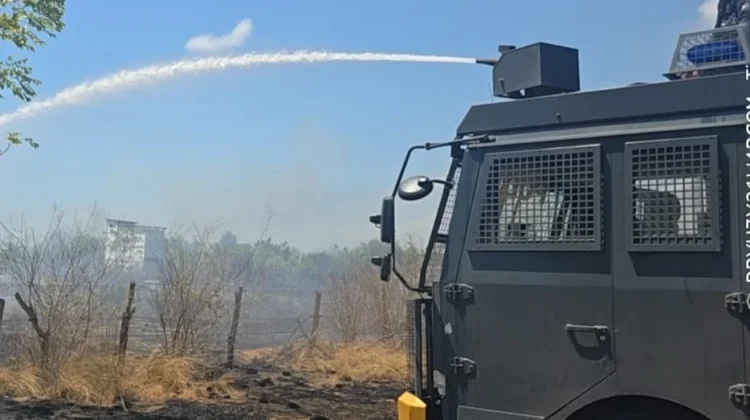 Polsek Lantari Jaya Kerahkan Water Cannon Padamkan Karhutla