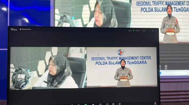 Ditlantas Polda Sultra dan RRI Kendari Pantau Arus Lalu Lintas Pagi