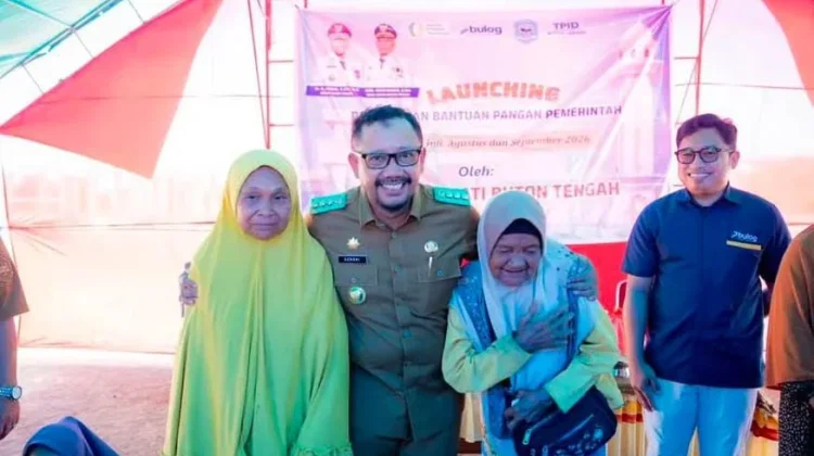 Buteng Salurkan Bantuan Pangan Pemerintah di Mawasangka tengah
