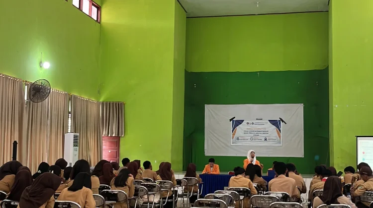 Mahasiswa Ilmu Komunikasi UHO Gelar Pekan Literasi AI Pemilu 2029 di Enam Sekolah