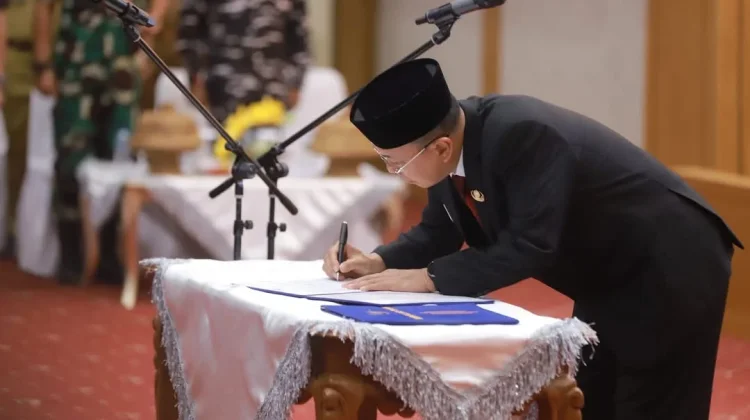 Gubernur Sultra Lantik 104 Pejabat, Jabatan Diminta Beri Manfaat untuk Masyarakat