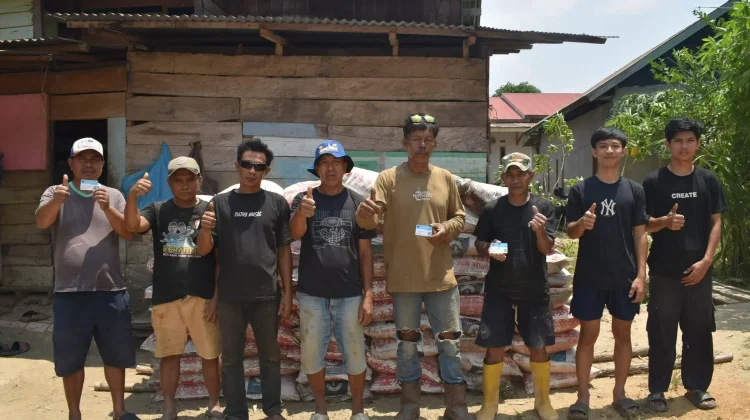 Sebanyak 250 Petani Kolaka Terima Bantuan